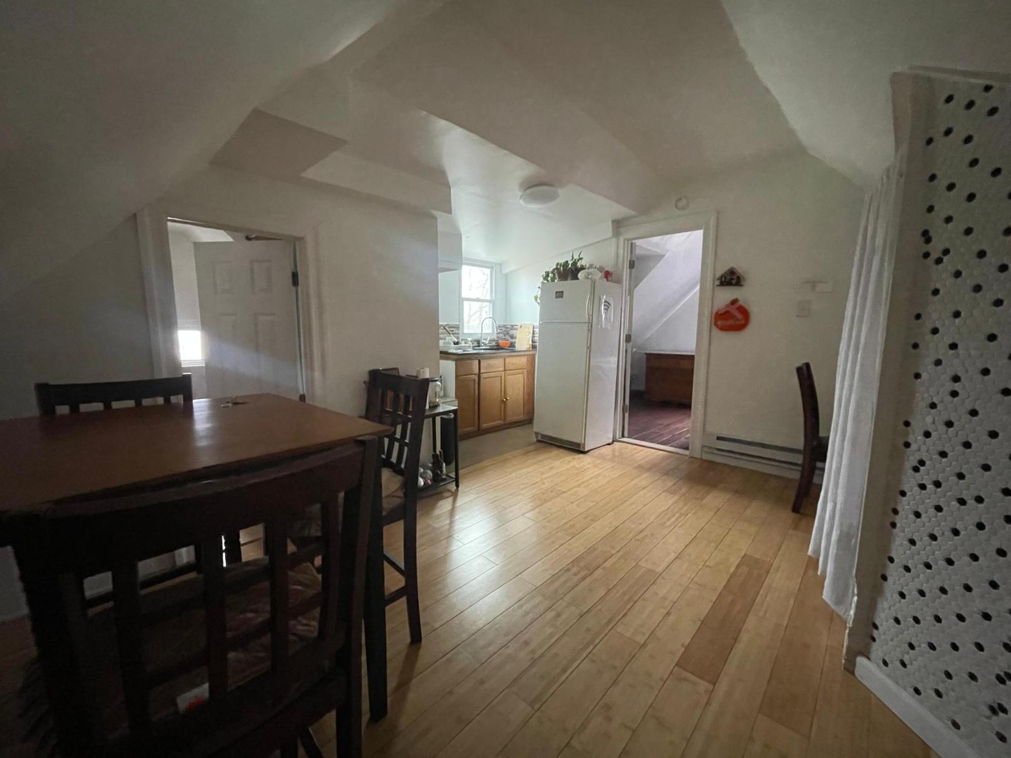 Private Loft 5 Min Away From Lga Pangsapuri New York