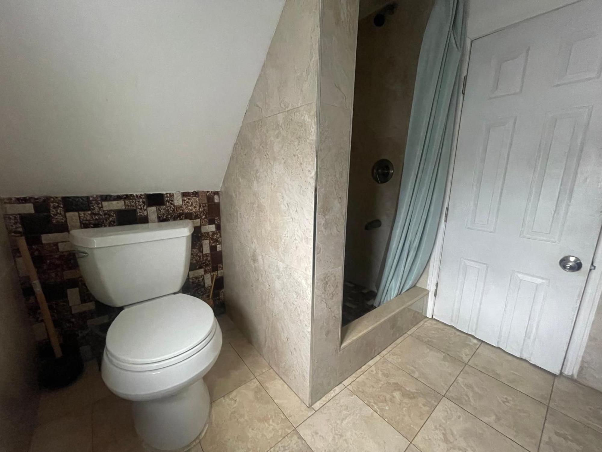Private Loft 5 Min Away From Lga Pangsapuri